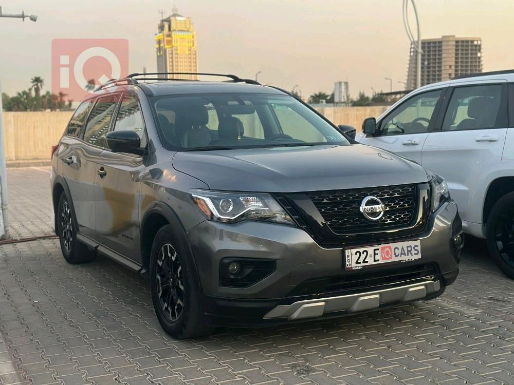 نیسان پاسفایندەر